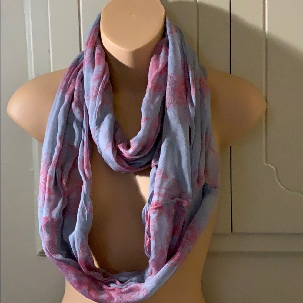 Printed scarf